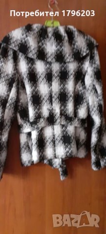 Дамско късо палто с подплата, снимка 2 - Палта, манта - 32147273