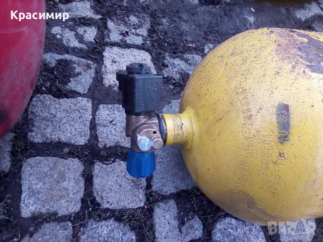 39,9литра с електрически евро кран 140лева, снимка 2 - Части - 36512306