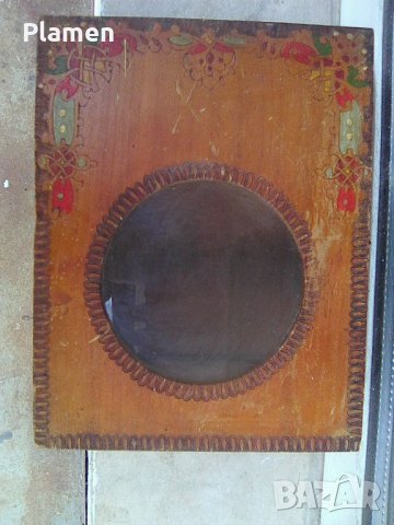 Стара дървена пирографирана българска кутия за механичен настоленчасовник будилник