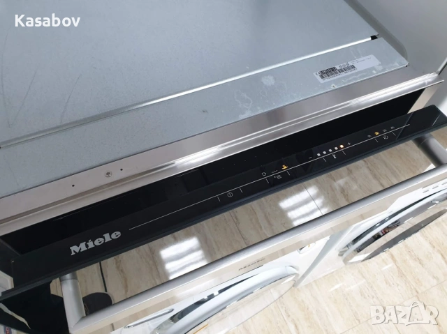 Miele Подгряващо Чекмедже с Дръжка за Вграждане в Кухня 29cm, снимка 2 - Печки, фурни - 54003045