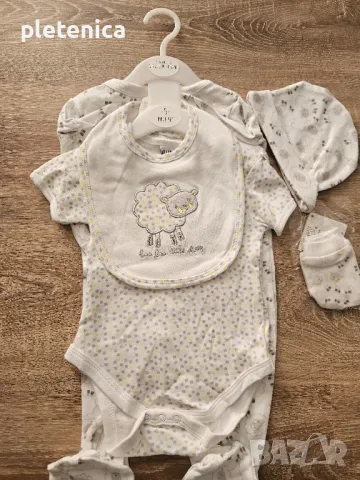 Бебешки комплект 0-3м за момиченце внос от Англия 