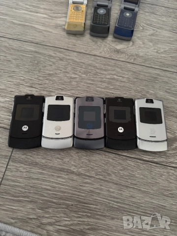 Motorola v3 черни и сиви, снимка 3 - Motorola - 52771544