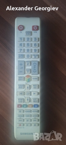 Samsung Smart TV 32 inch, снимка 3 - Телевизори - 54144387