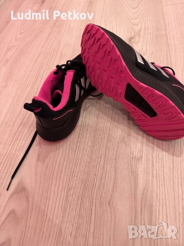 Спортни обувки Adidas, снимка 5 - Маратонки - 52132486