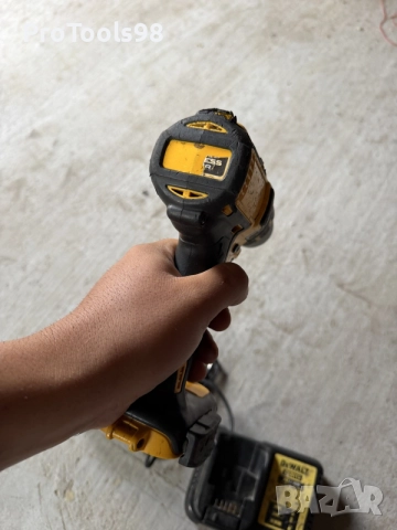 Dewalt 18V винтоверт, снимка 3 - Винтоверти - 56167619