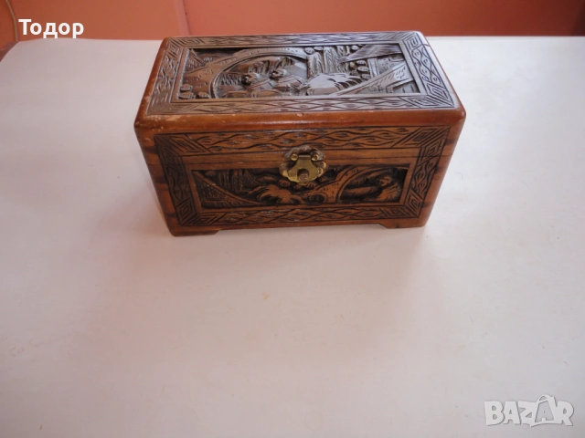 Старинно дървено сандъче ковчеже кутия дърворезба , снимка 13 - Антикварни и старинни предмети - 54087576
