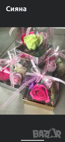 Кутия със сапунени рози 8- ми март, снимка 3 - Изкуствени цветя - 39217098