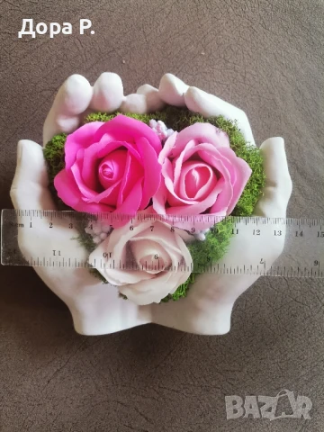 Красив сувенир от гипс с декорация рози, снимка 2 - Декорация за дома - 50926643