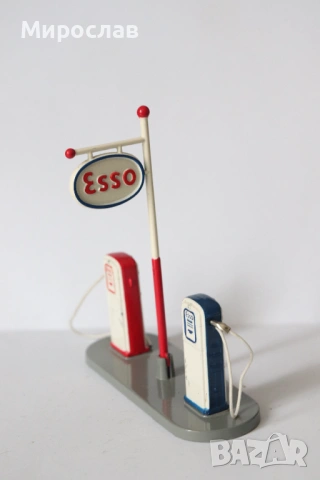 1/43 DINKY TOYS ESSO БЕНЗИНОСТАНЦИЯ КАМИОН МОДЕЛ КОЛИЧКА, снимка 2 - Колекции - 53237125