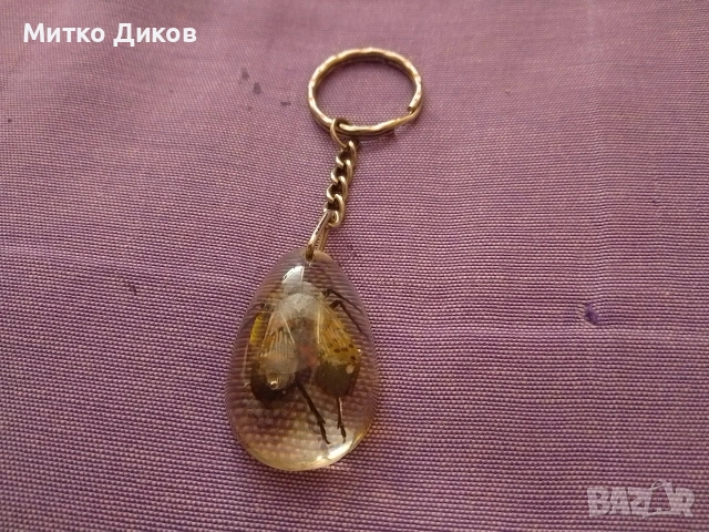 Ключодържател Долче Габана кожен-метал-насекомо смола- прага- йерусалим, снимка 9 - Колекции - 43038143