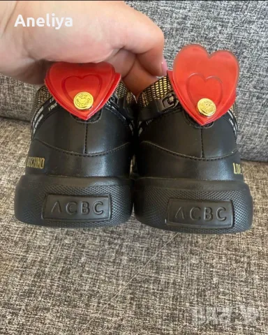 Оригинални Love Moschino , снимка 6 - Дамски ежедневни обувки - 56126000