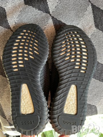 adidas Yeezy Boost 350 V2 Low Black Non-Reflective, снимка 6 - Маратонки - 44422610