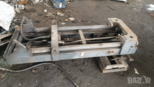 Мотокарна мачта голяма Триплекс Висока 2м.  С изравнител  става за закрити помещения  