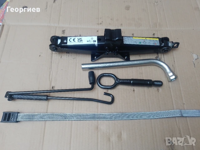 Крик кука аварийно обурудване Фолксваген Поло Голф 8 Сеат Шкода Ауди А1 А2