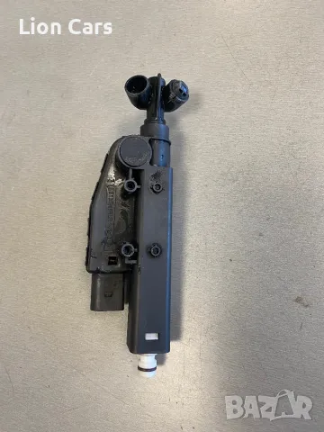 лява миячка фар ауди а8 д3, снимка 1