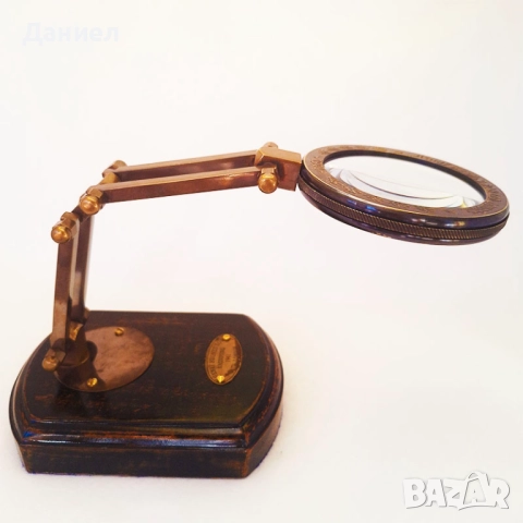 Настолна лупа с ретро дизайн 