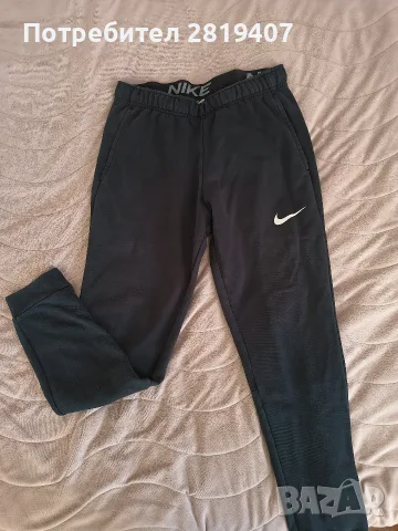 долнище на Nike