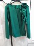 Зелена блуза с къдри, снимка 1 - Блузи с дълъг ръкав и пуловери - 38823023