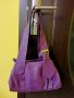 Кокетна лилава дамска чанта, снимка 1 - Чанти - 40799099