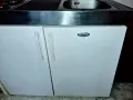 Мини кухня Whirlpool- Хладилник, мивка, котлони и шкаф , снимка 3