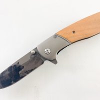 Сгъваем автоматичен нож с гравирана мечка на острието модел CM97, снимка 1 - Ножове - 40777962