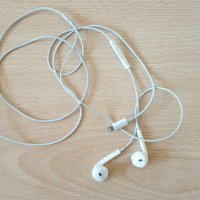 Оригинални слушалки Apple A1748 от iPhone X, снимка 4 - Слушалки и портативни колонки - 30802584