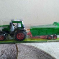 трактор с ремарке с големи размери , снимка 1 - Коли, камиони, мотори, писти - 31285137