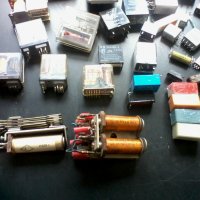 Продавам електромагнитни релета за различни напрежения и токове, снимка 2 - Друга електроника - 31330059