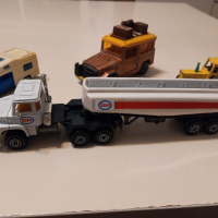 Стари Majorette камион, джип, ремарке и трактор, снимка 1 - Колекции - 44706762