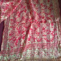 Голям копринен шал с подарък., снимка 10 - Шалове - 30342681