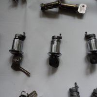 Патронници, ключалки, контактни ключове за ВАЗ и Москвич, снимка 7 - Части - 40602885