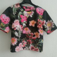 Красива блуза с флорален десен, снимка 3 - Корсети, бюстиета, топове - 30074603