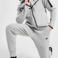 Мъжки сив екип Nike, снимка 2 - Спортни дрехи, екипи - 44561083
