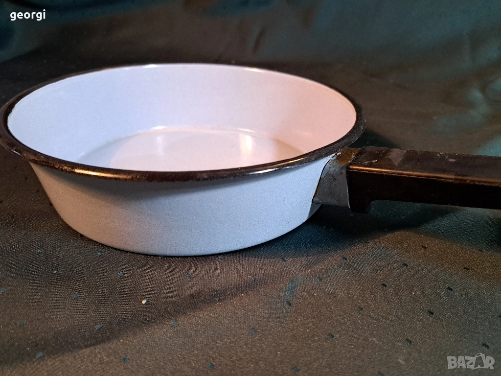 български емайлиран тиган 29/6, снимка 1
