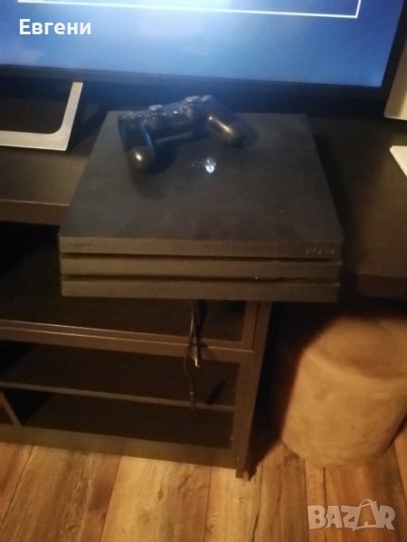 PS4 pro  с много игри в гаранция , снимка 1