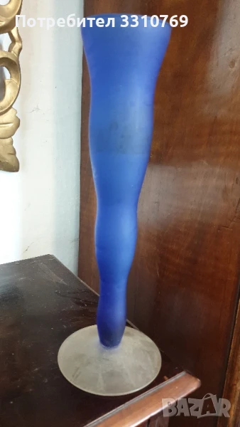 Висока стъклена ваза на столче. , снимка 1