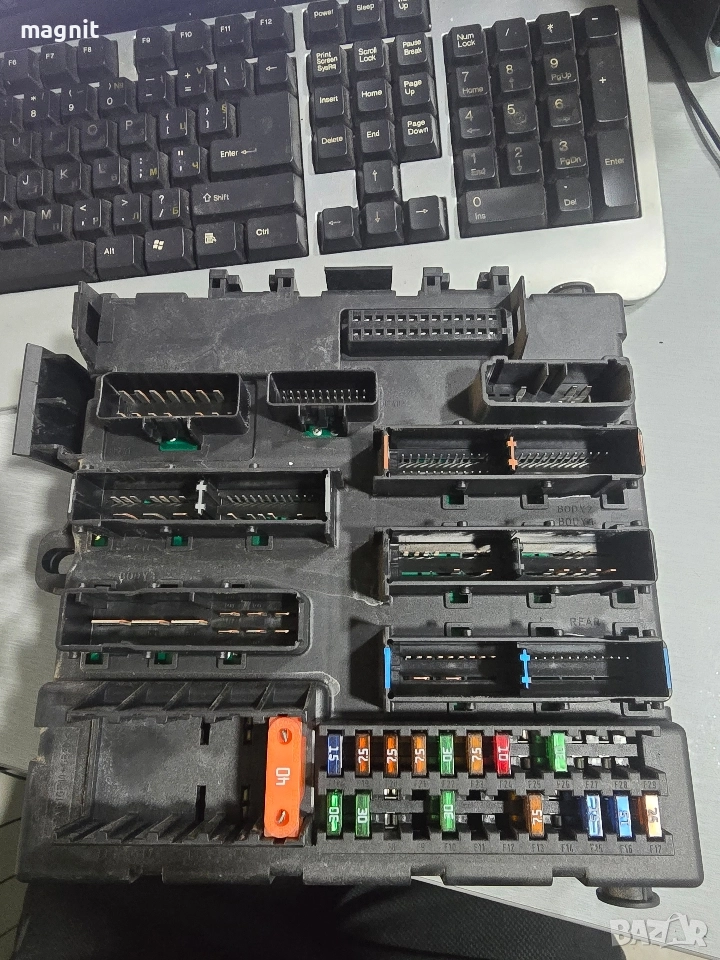 12805847 Бушонно табло за SAAB 9-3 FUSE BOX 519112007, снимка 1
