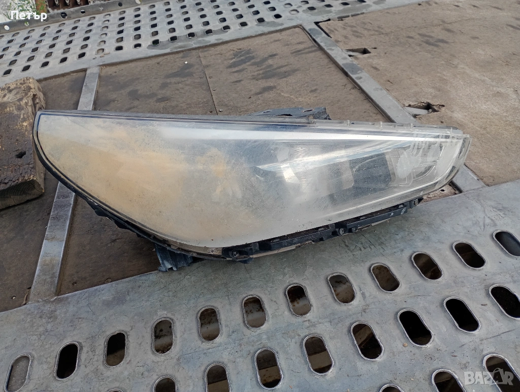 Десен фар хюдай и30 Hyundai i30 Hatchback tourer 2017-2020г, снимка 1