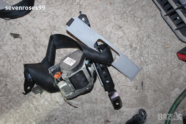 Колан преден десен Мазда 3 2008 2.3i 158hp Mazda 3 седан, снимка 1