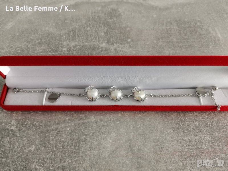 Гривни с перли в луксозна кутия, снимка 1