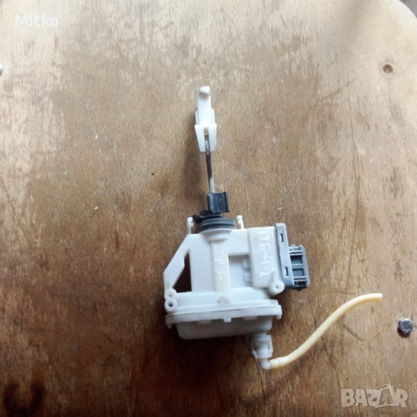 Централно Предна Лява Врата За Фолксваген Пасат Б4 / VW Passat B4, снимка 1