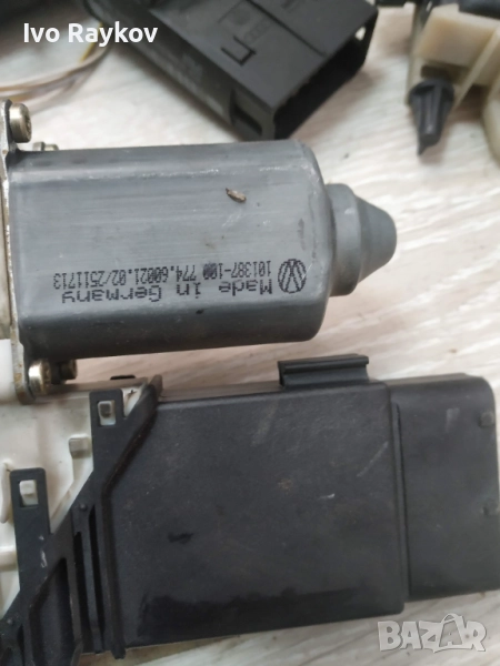 Платка за моторче стъкло за VW Golf , 101430200 , снимка 1