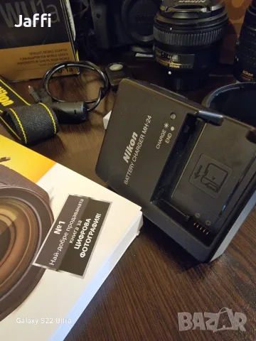 Като нов! Комплект Nikon D3300 на само 1821 кадъра + 2 обектива, статив, чанта и аксесоари., снимка 9 - Фотоапарати - 55754034