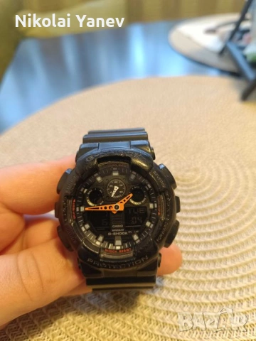 Часовник G Shock 