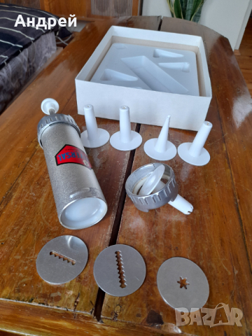 Стар шприц Universal, снимка 5 - Антикварни и старинни предмети - 44516270