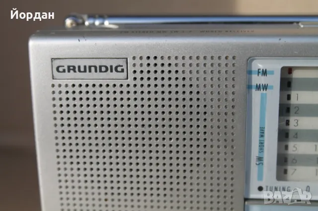 Радио ''Grundig YB 218'', снимка 2 - Радиокасетофони, транзистори - 49496825