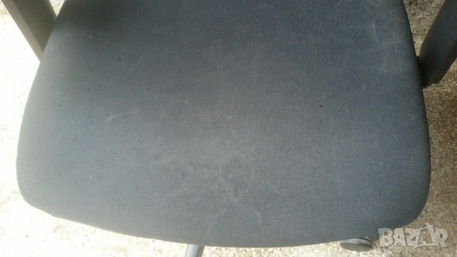 Офис стол Interstuhl със забележки по тапицерията, снимка 7 - Столове - 53020004