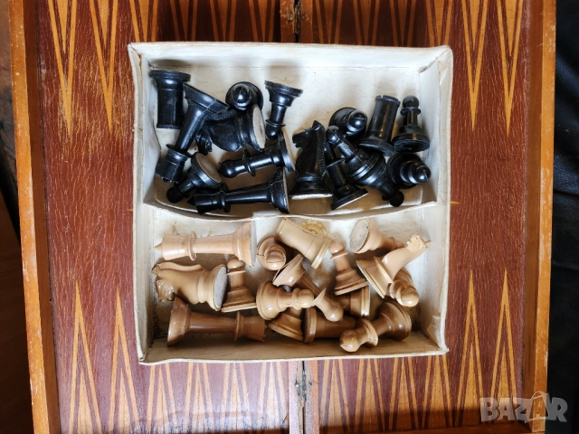 шах - голяма дървена/фурнир кутия с табла отвътре, комплект с фигурите + картонен шах, снимка 3 - Шах и табла - 52583035