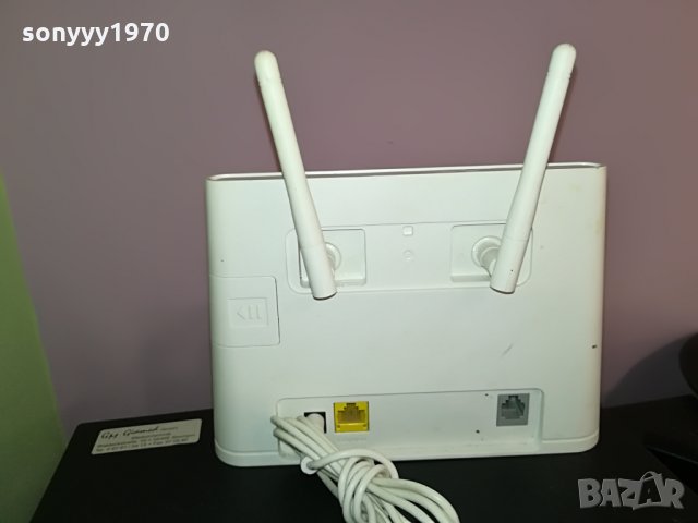 бял рутер 4G-HUAWEI-с бели антени и адаптер 2008211107, снимка 3 - Рутери - 33868736