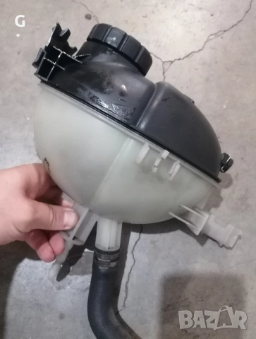 Казанче Антифриз Mercedes W204 C klass , снимка 3 - Части - 51486635